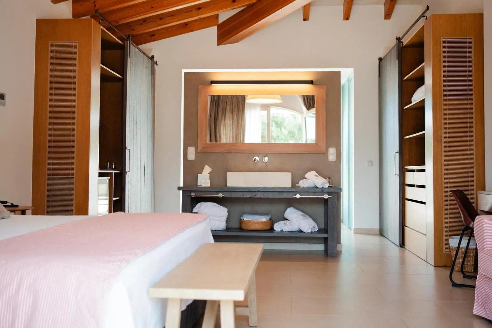 Hotel Rural Binigaus Vell Es Migjorn Gran 4*,  Spain