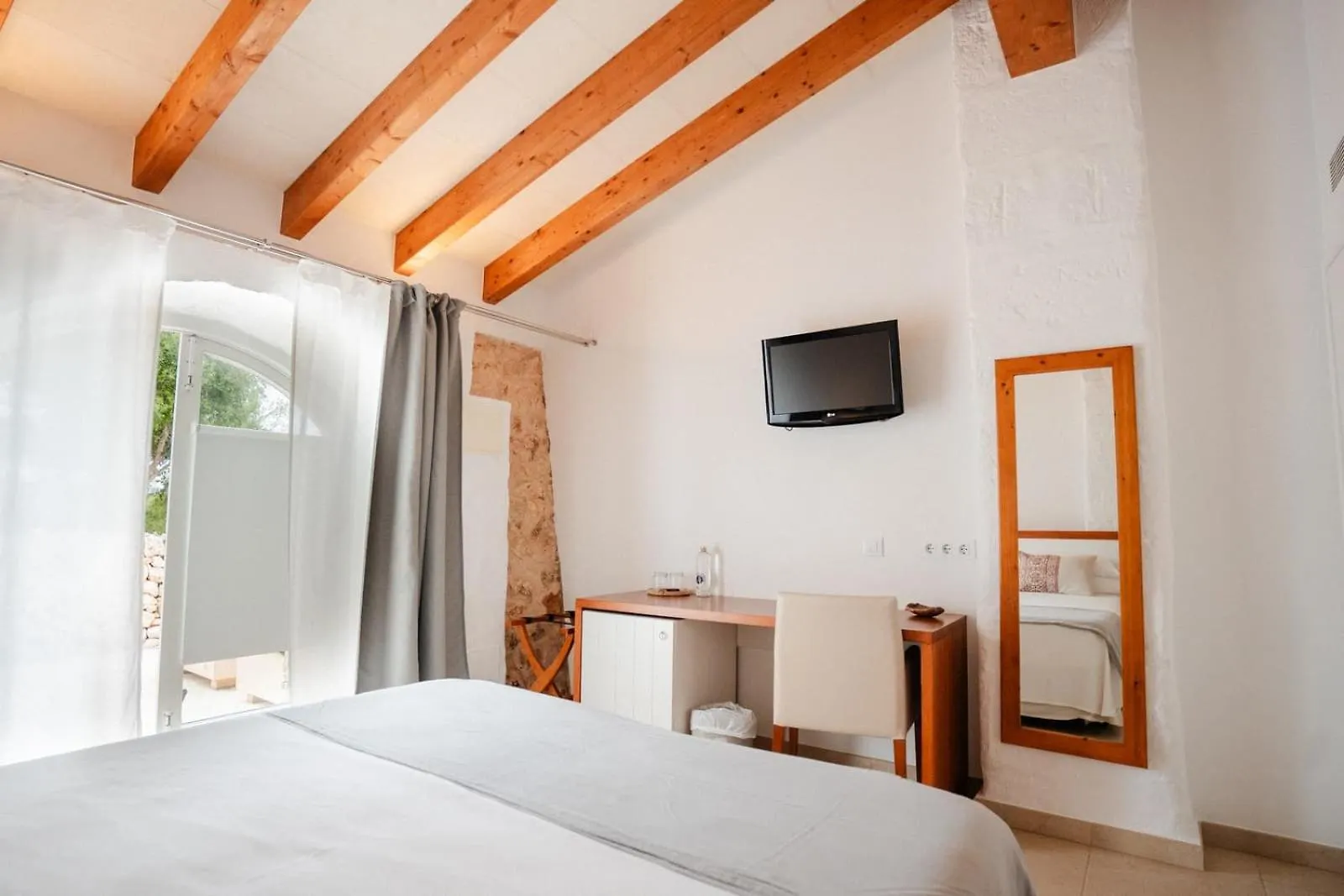 Hotel Rural Binigaus Vell Es Migjorn Gran